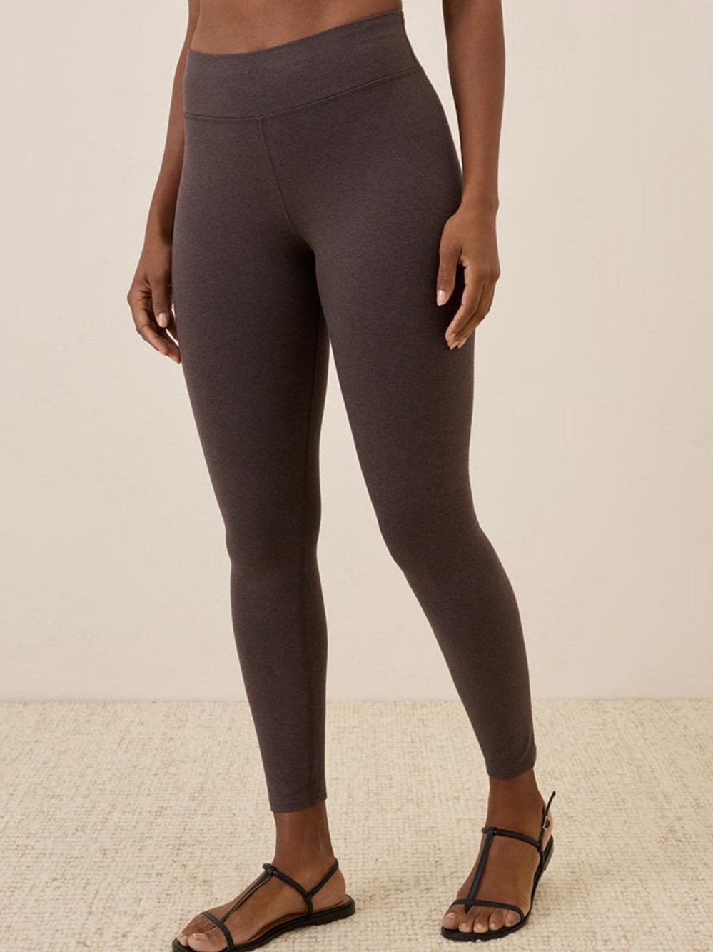 Pact On the Go-To Organic Cotton Leggings in the shade Chocolate Heather - Picture 6 of 7